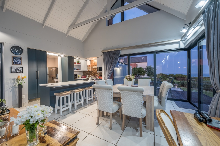 3 Bedroom Property for Sale in Nautilus Bay Western Cape